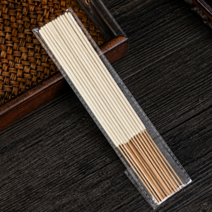Incenso natural de sálvia branca em varetas aromáticas com 50 unidades para aromaterapia, meditação e relaxamento.