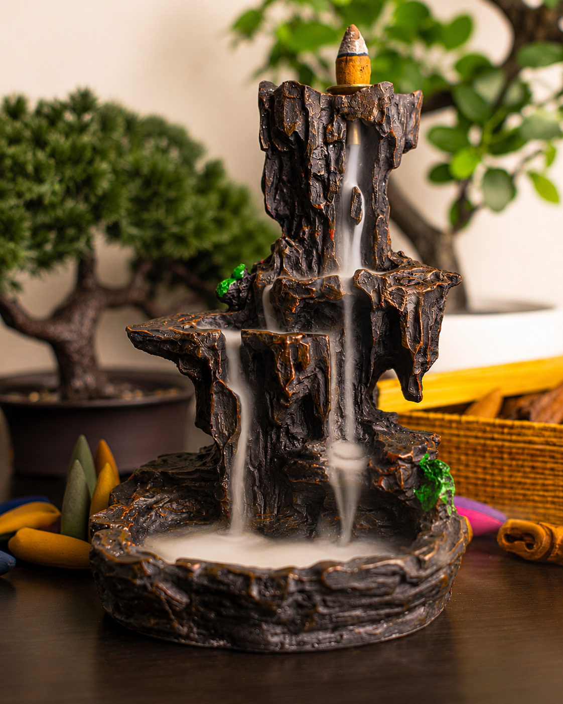 Incensário Cascata Paisagem Montanhosa para aromaterapia, meditação e decoração zen