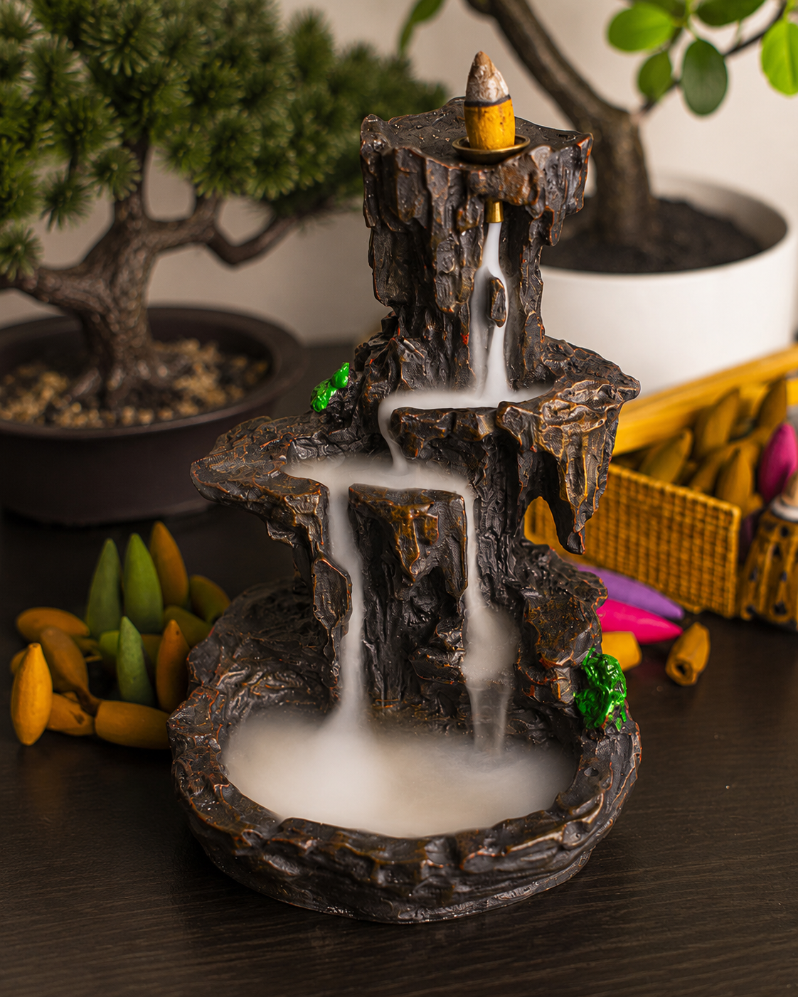 Incensário Cascata Paisagem Montanhosa para aromaterapia, meditação e decoração zen