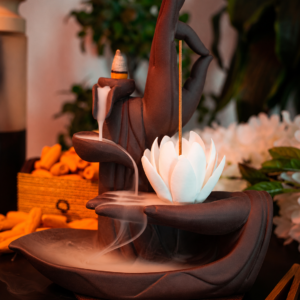 Incensário Decorativo Mãos de Buda com Flor de Lótus de Cerâmica