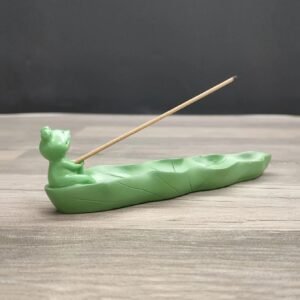 Incensário em formato de folha de lótus verde com sapo decorativo para incenso de vareta.
